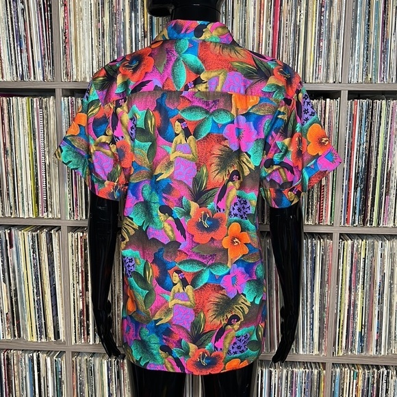 Vintage Button Up Shirt in Bold & Colorful Tropical Print Size Medium - Picture 5 of 7